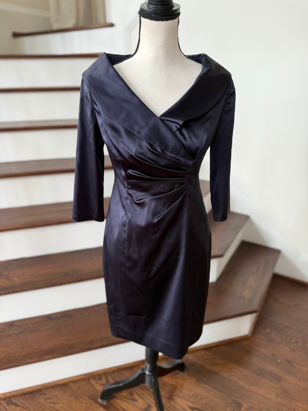 Kay Unger Deep Navy Satin Wide V-Neck Ruched Long Sleeve Sheath Dress Cocktail